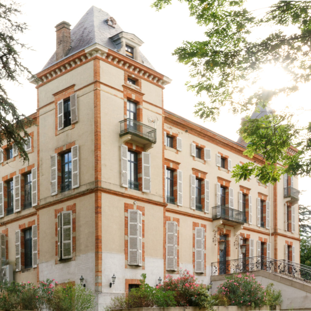 Vue façade château de Fiac 2- rénovation d'un hôtel- architectes tarn